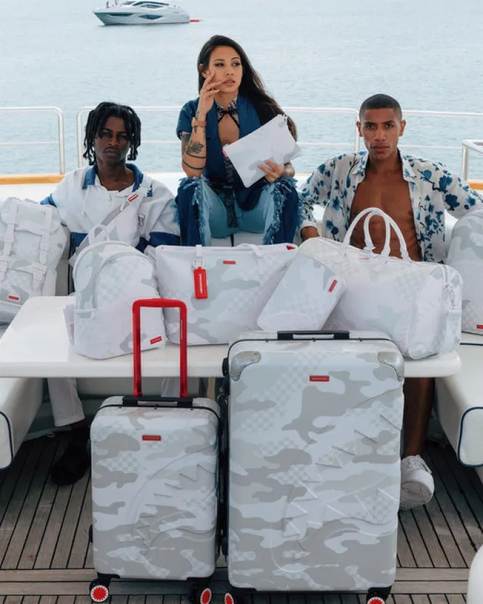 3AM LE BLANC SHARKNAUTICS HARDSHELL CARRY-ON LUGGAGE