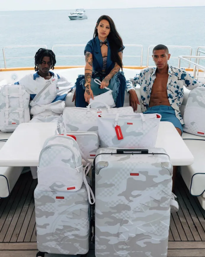 3AM LE BLANC SHARKNAUTICS HARDSHELL CARRY-ON LUGGAGE