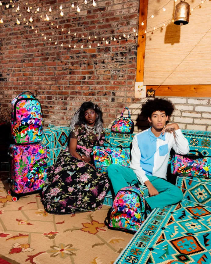 AVANT GARDEN SHARKNAUTICS HARDSHELL CARRY-ON LUGGAGE