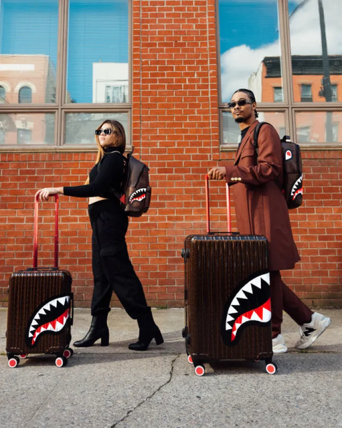 FRENZY SHARKS SHARKNAUTICS HARDSHELL FULL-SIZE LUGGAGE