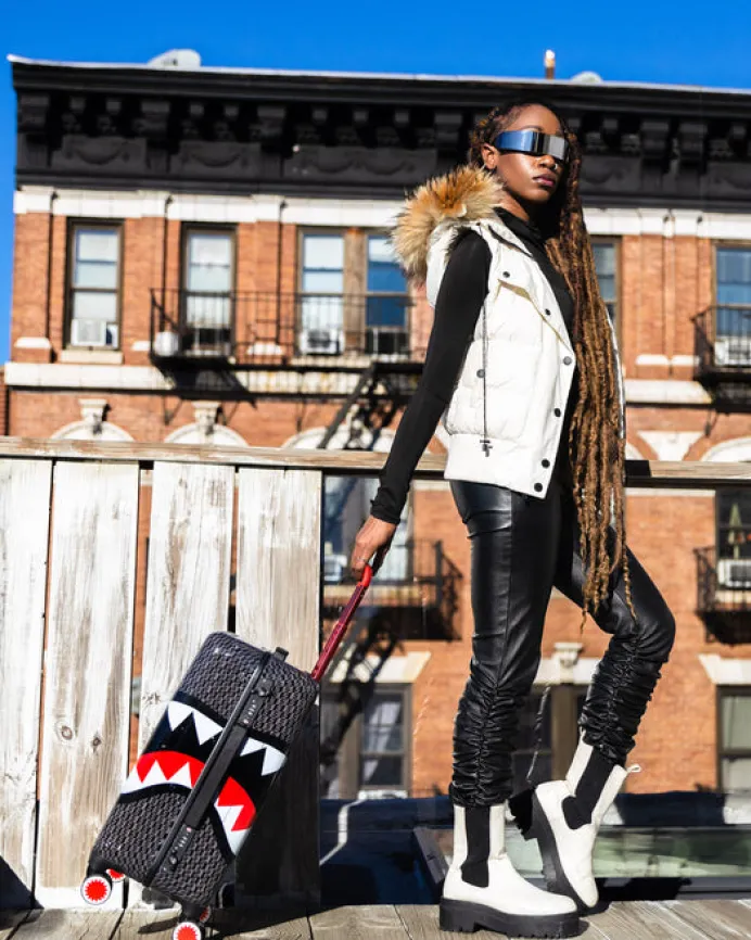 SPRAYGATTI REVV SHARKNAUTICS HARDSHELL CARRY-ON LUGGAGE