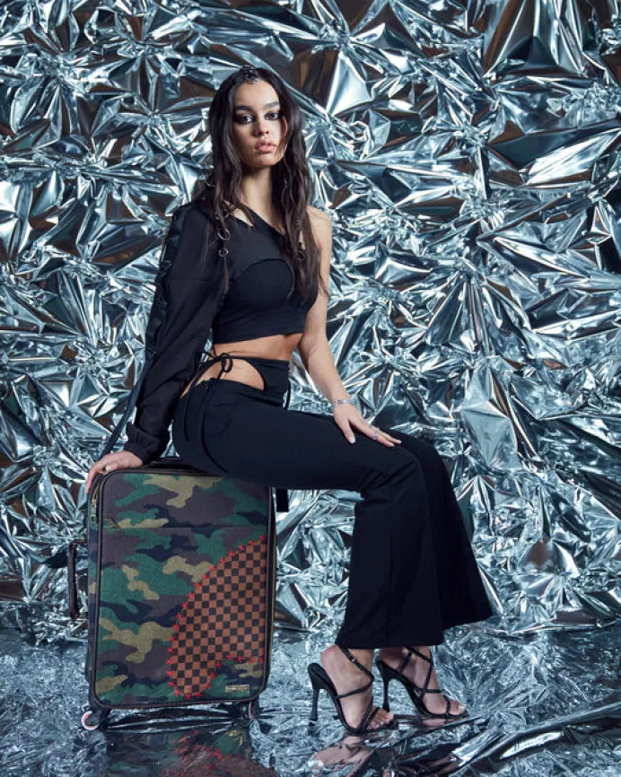 THE PARADOXX SHARK JETSETTER CARRY-ON LUGGAGE